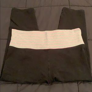 Victoria’s Secret crop yoga leggings